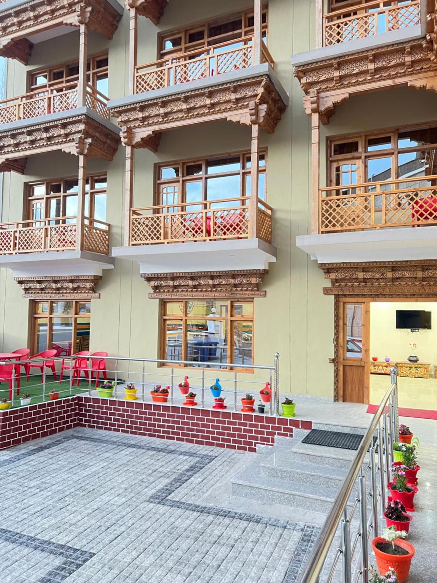 The Nangsay Hotel Leh Ngoại thất bức ảnh
